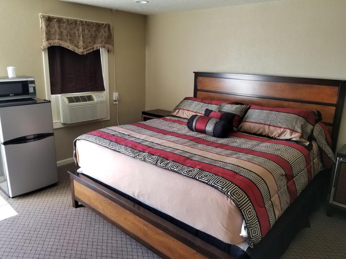 Best Inn Motel Salina Exterior photo