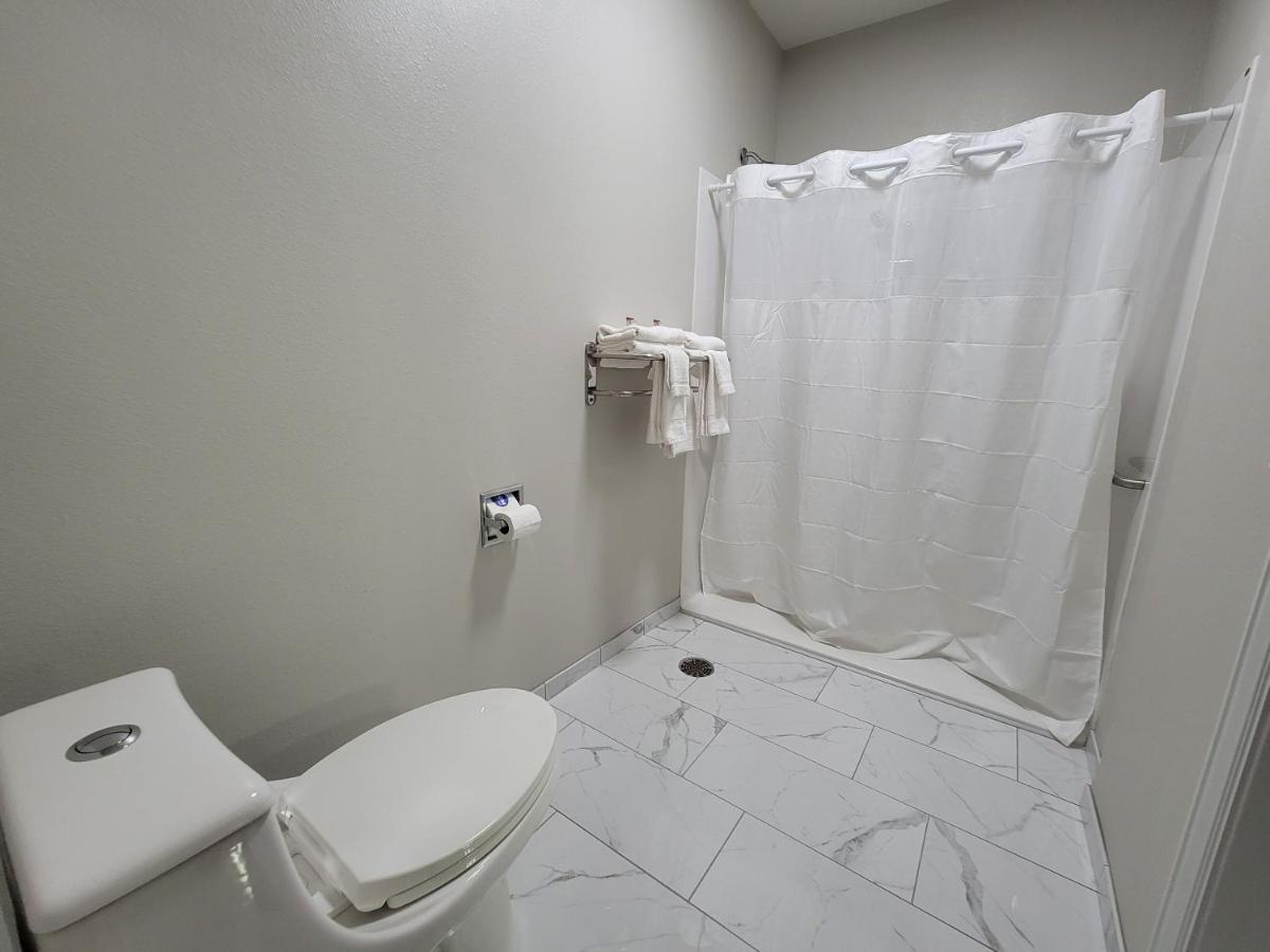 Best Inn Motel Salina Exterior photo