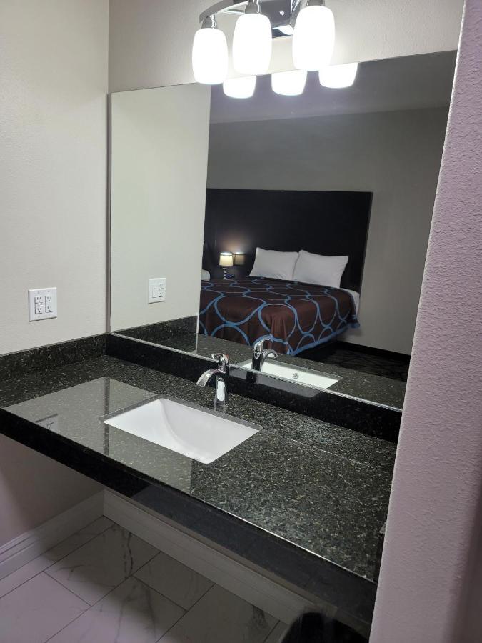 Best Inn Motel Salina Exterior photo
