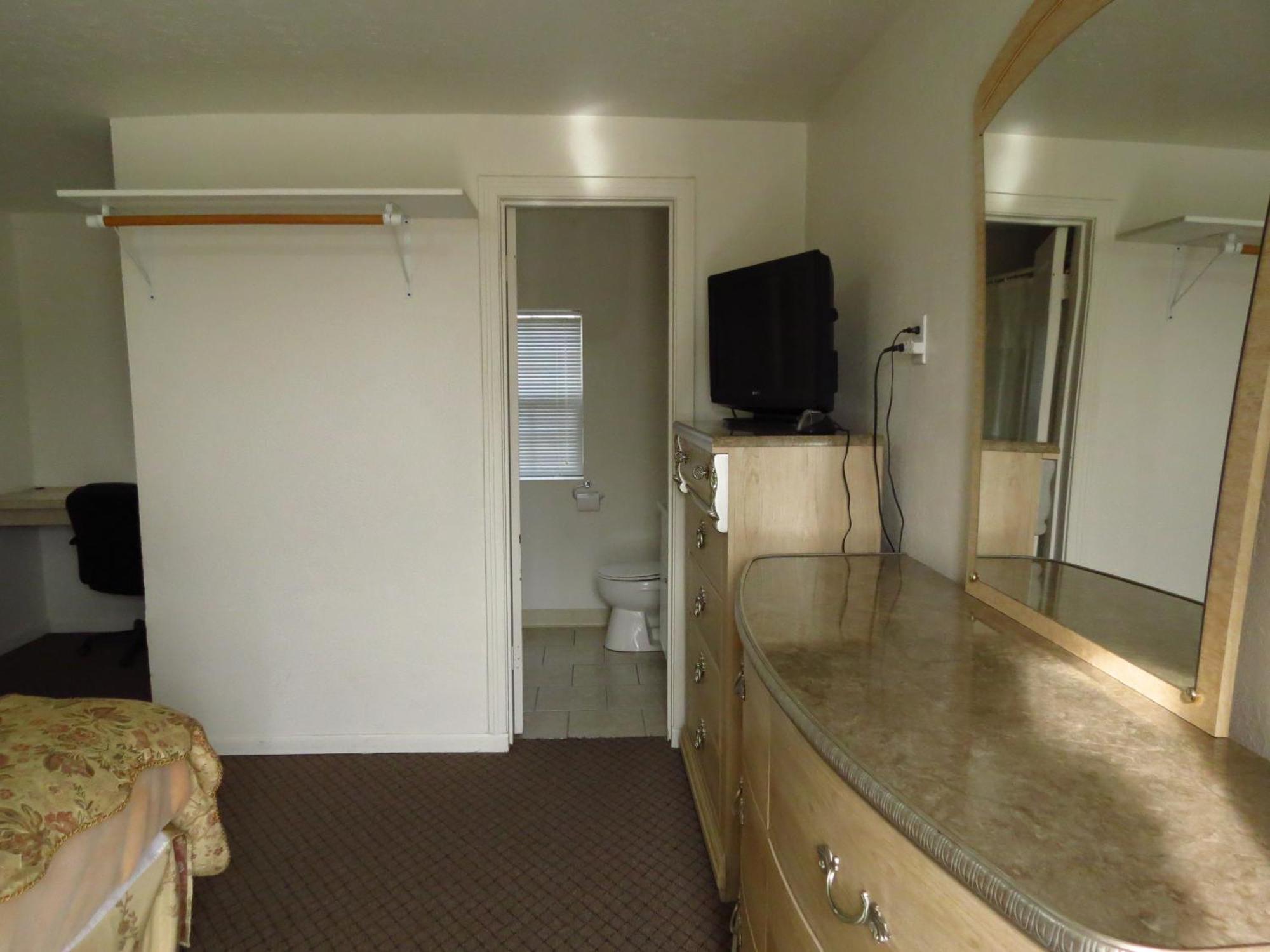 Best Inn Motel Salina Exterior photo