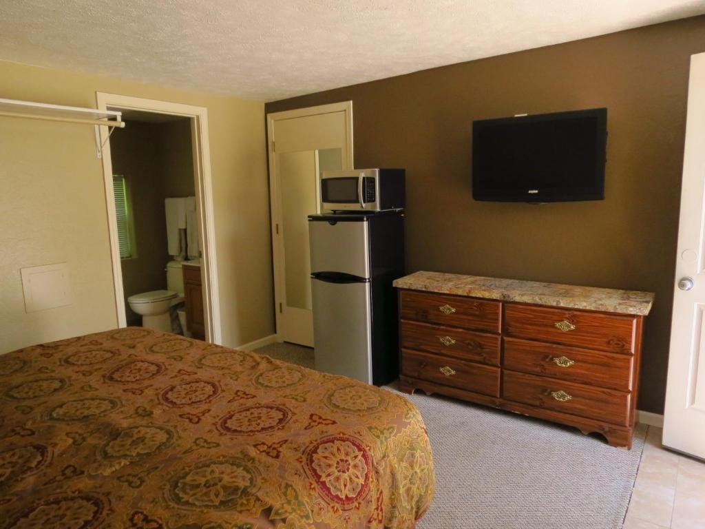 Best Inn Motel Salina Room photo